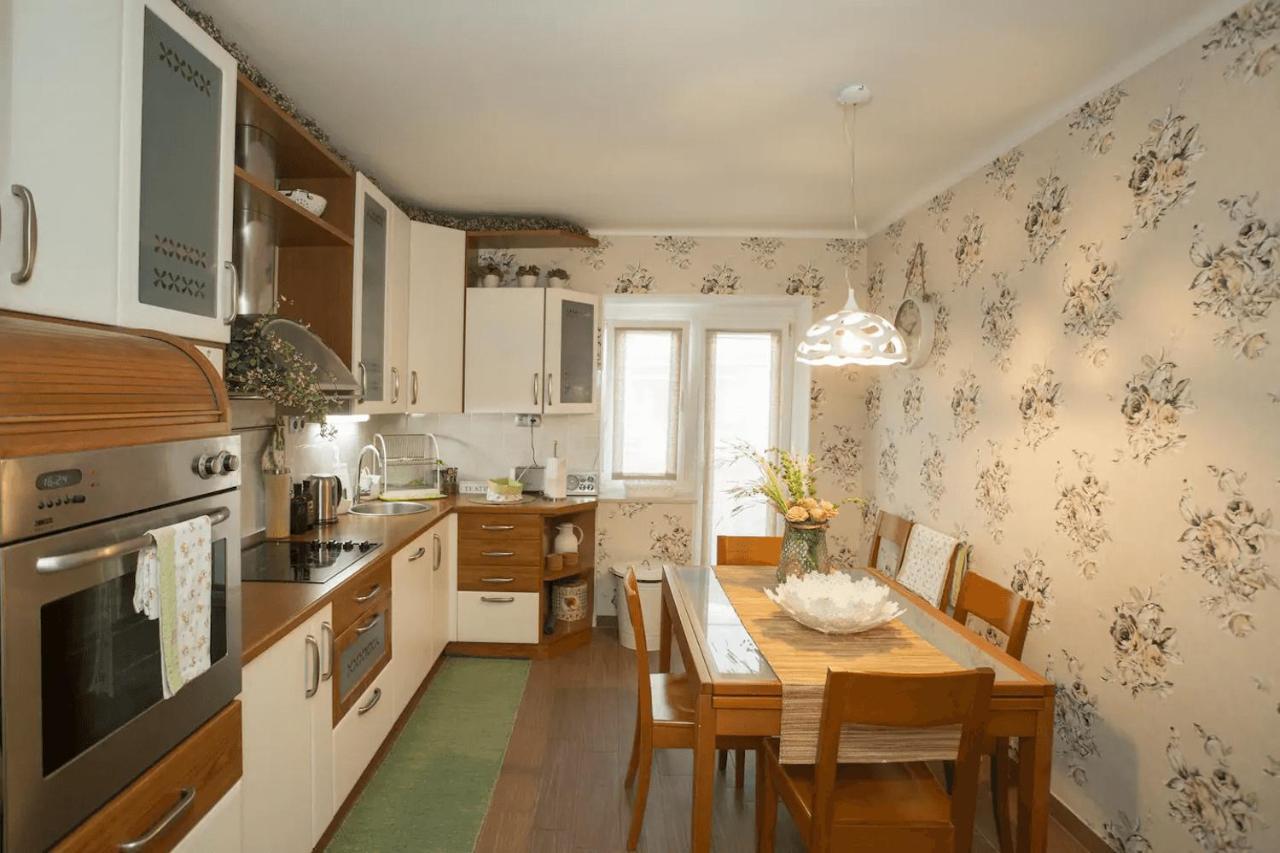 Beach Apartment Butterfly With Sea View سبليت المظهر الخارجي الصورة